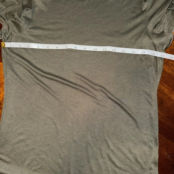 Ted Baker London Blouse Flutter Sleeves with beads- olive green- Size 4-6 Small - Picture 10 of 13